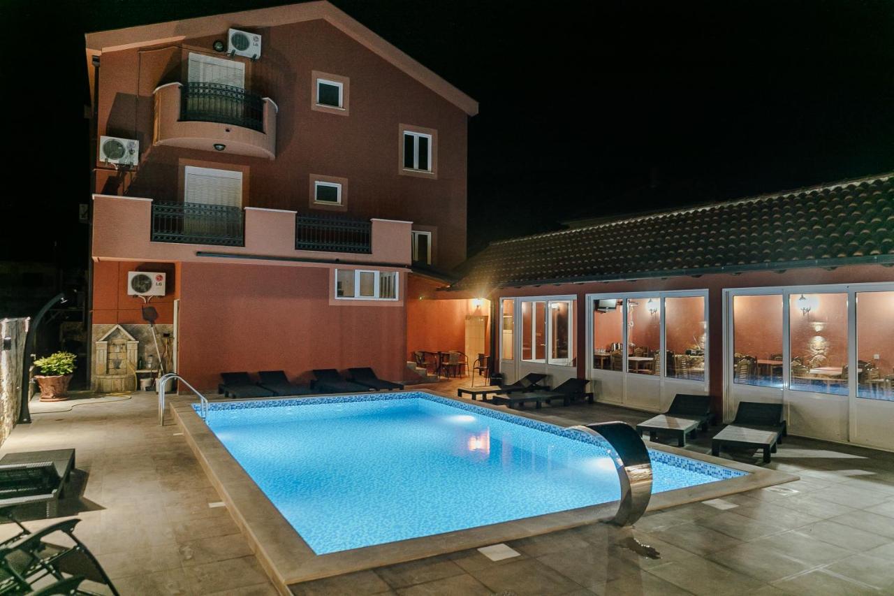 Guest House Villa Zivanovic Herceg Novi Luaran gambar
